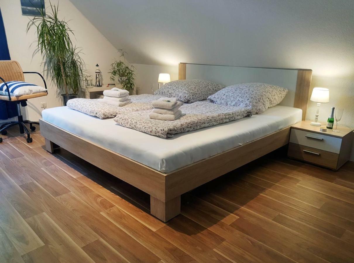 Charmante Ferienwohnung 3 Zimmer Kueche Bad Zentrale Lage Hagen im Bremischen Dış mekan fotoğraf